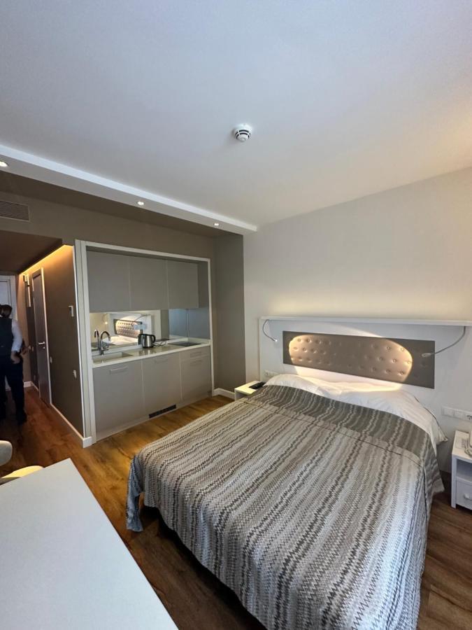 Alliance Palace Aparthotel By Marriott Batumi Eksteriør billede