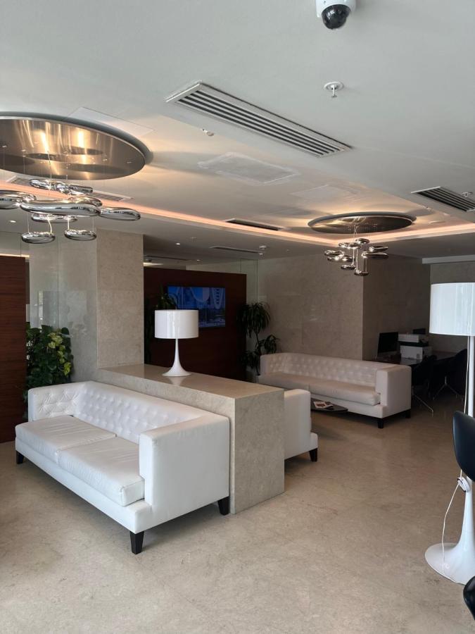 Alliance Palace Aparthotel By Marriott Batumi Eksteriør billede