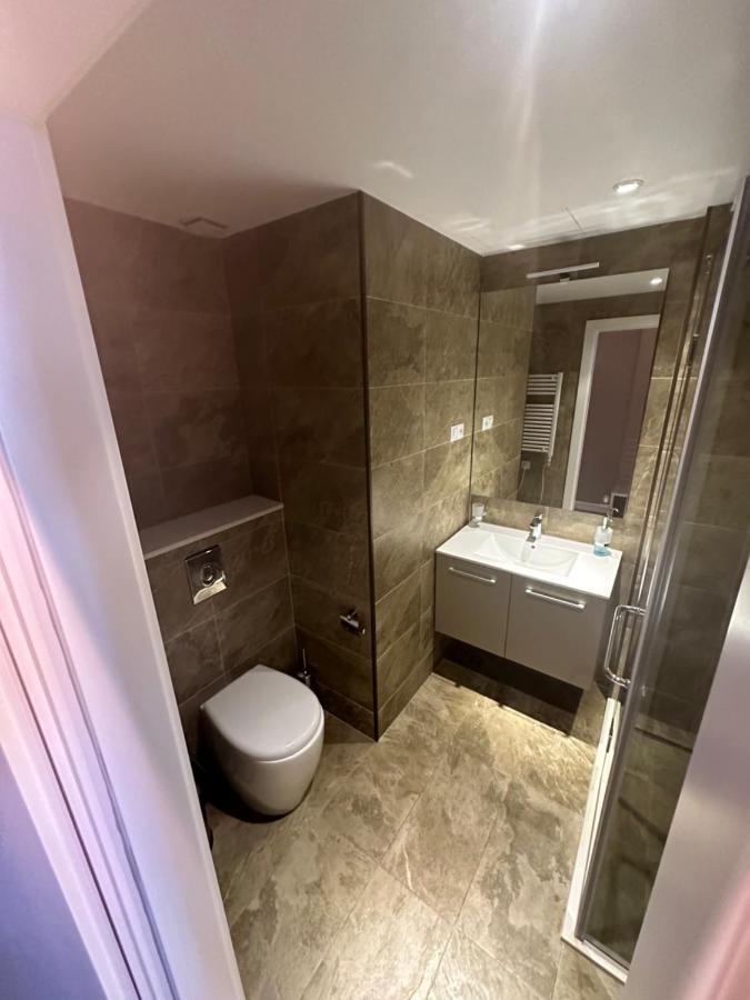 Alliance Palace Aparthotel By Marriott Batumi Eksteriør billede
